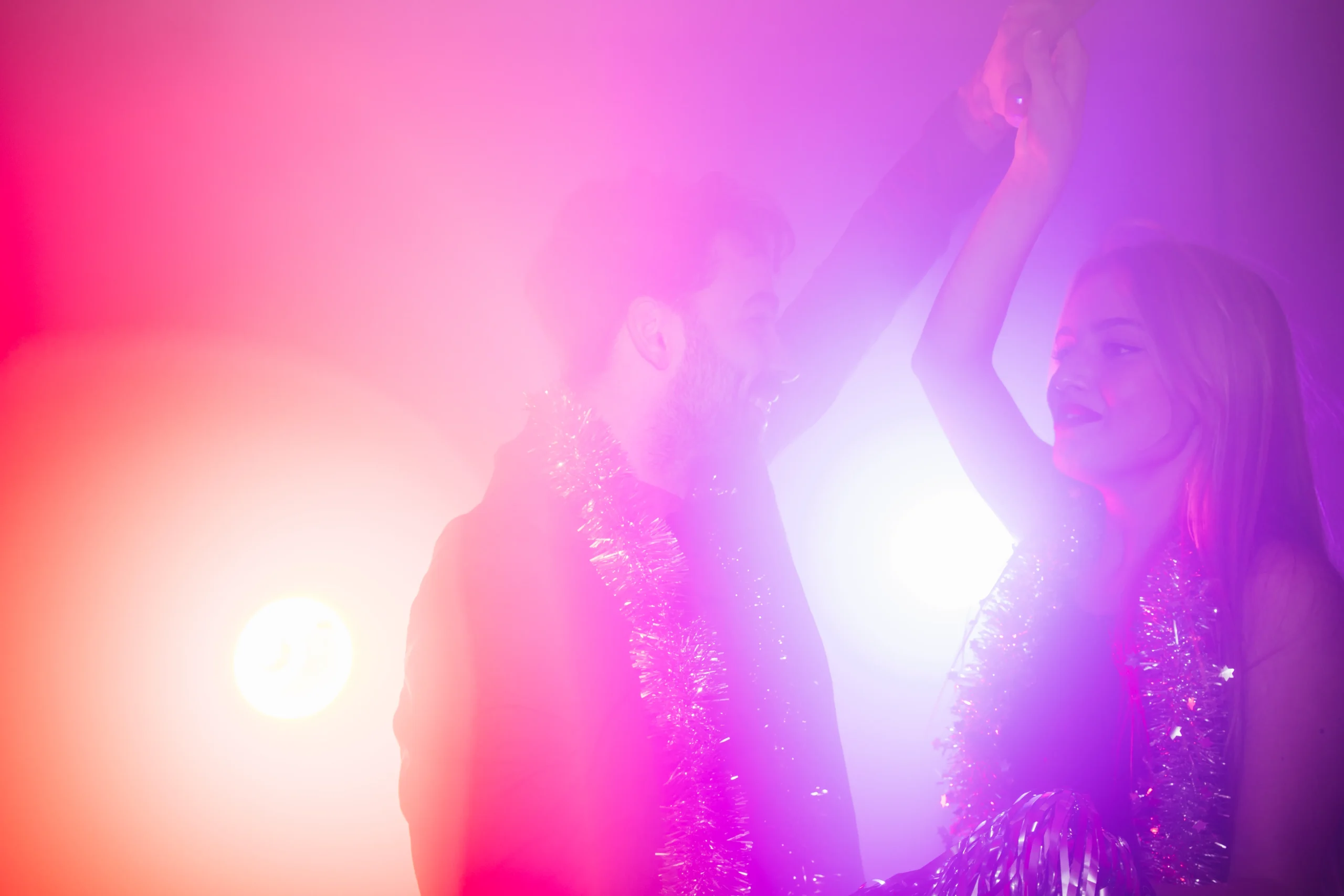 couple-nightclub-scaled